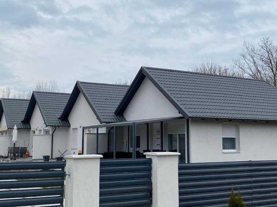 Villa Lipi - Home Away From Home Balatonszemes Bagian luar foto