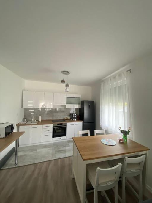 Villa Lipi - Home Away From Home Balatonszemes Bagian luar foto